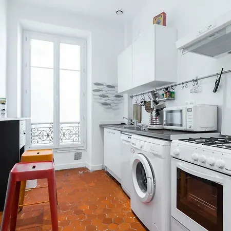Centragence - Desambrois Apartman *